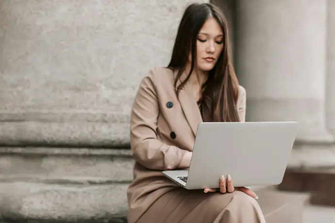 Tarifas para autónomos: IVA, IRPF y facturación — Taxlean